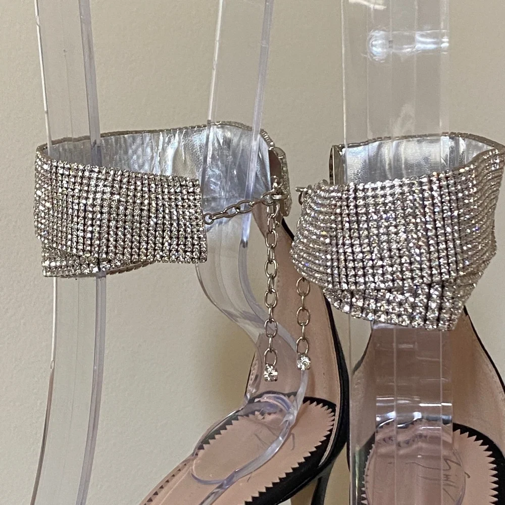 Giuseppe Zanotti Black Kanda Crystal Leather Stiletto Sandals New Size 3…